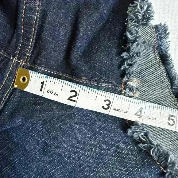 Torrid Women's Size 20 Raw Hem Cutoff Denim Shorts Dark Wash High Rise Plus Size - Picture 7 of 9